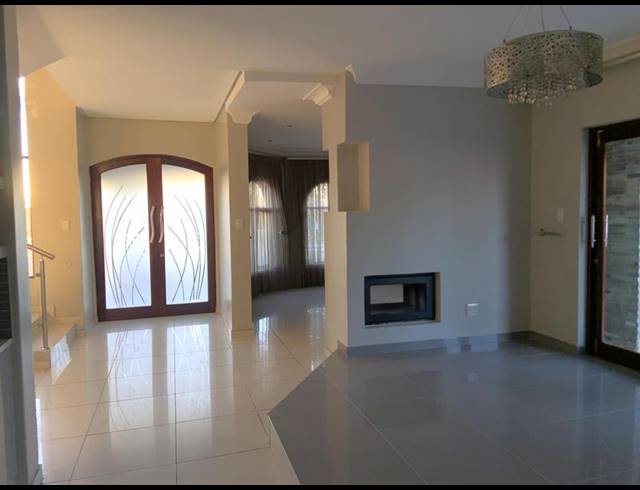 5 BEDROOM HOUSE FOR SALE IN THE REEDS